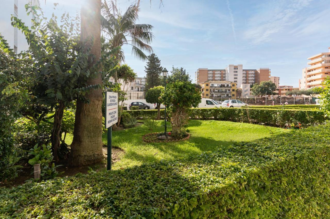 Blonzu Camerun Benalmádena Kültér fotó